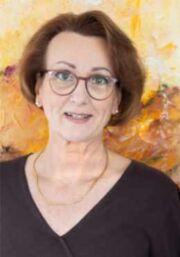 Frau Pia Höring